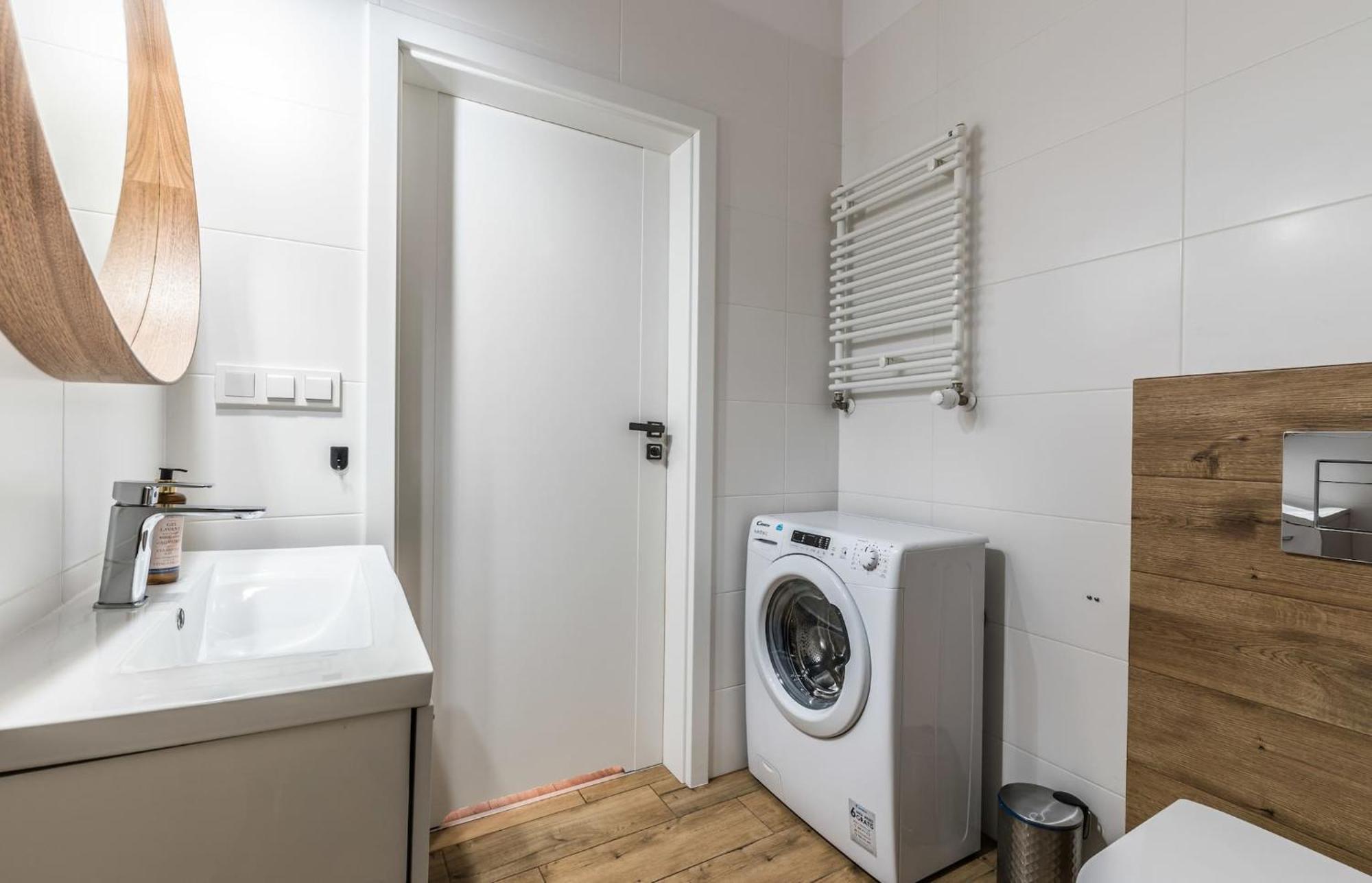 Rent Like Home - Walonska 15 Wrocław Buitenkant foto